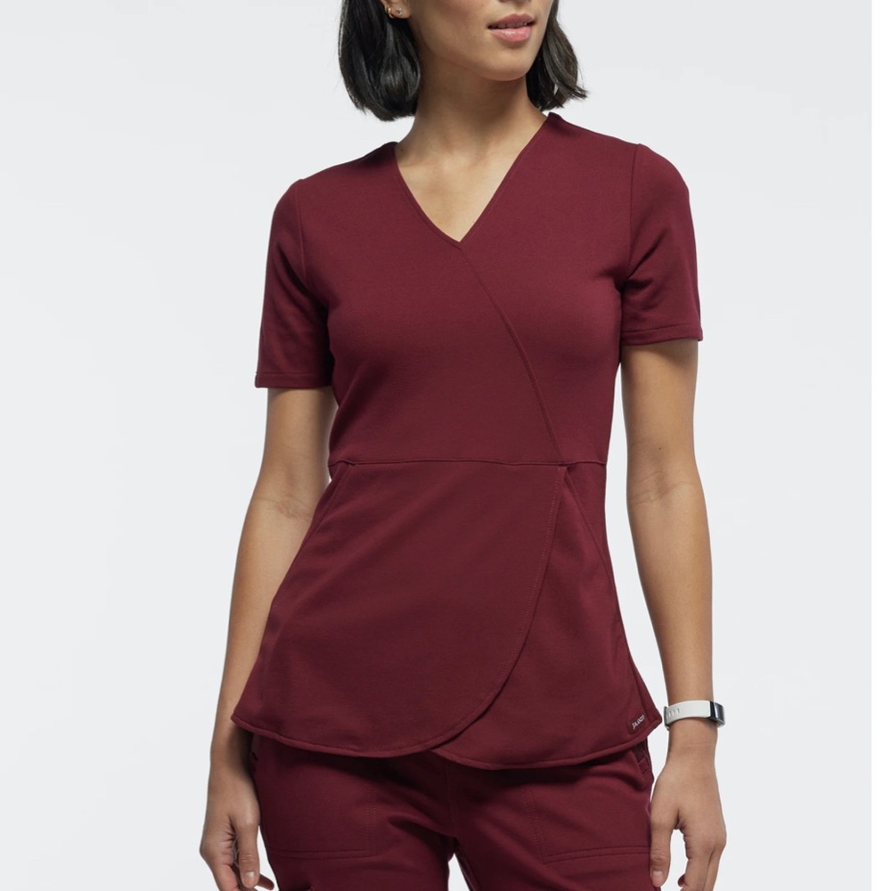 COPY - Jaanuu Wine Scrub set